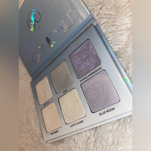 Anastasia moonchild highlighter - Picture 3 of 5